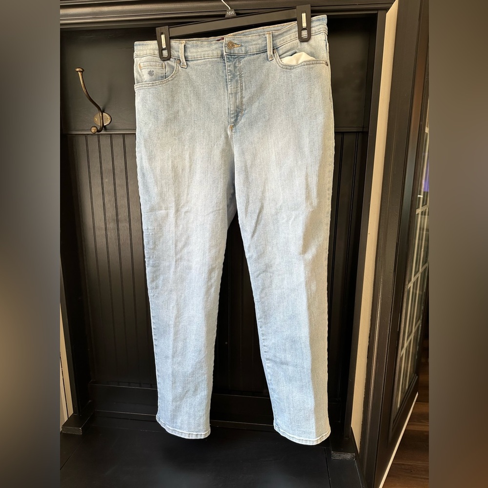 Women’s jeans